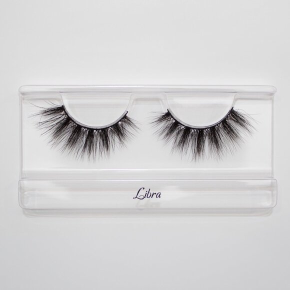 Fluttery False Eyelashes – Light Volume & Reusable | Libra Style - Picture 2 of 3